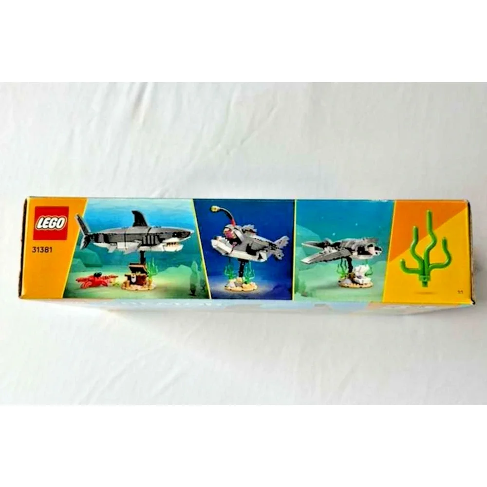 LEGO Creator 31381 Fierce Shark with a Treasure Chest - 3-in-1 Set - Brand New - Picture 2 of 4